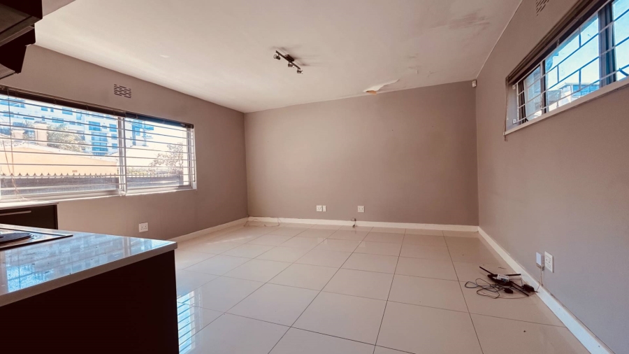 1 Bedroom Property for Sale in Green Point Western Cape